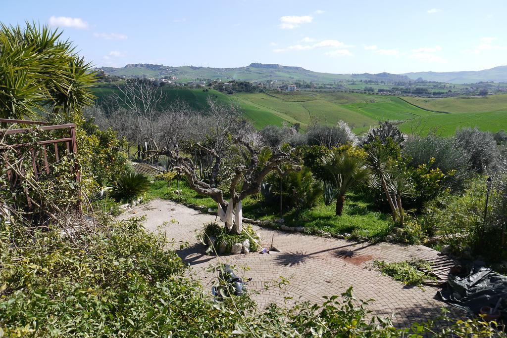 Casa Vacanze Laura Villa Caltanissetta Dış mekan fotoğraf
