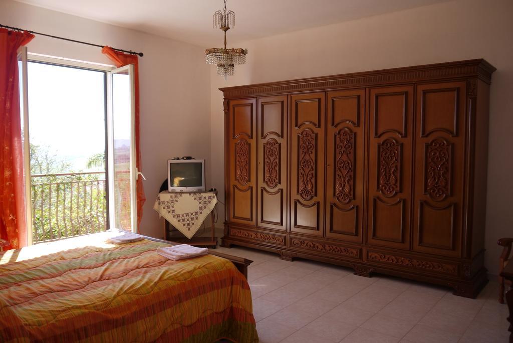 Casa Vacanze Laura Villa Caltanissetta Dış mekan fotoğraf