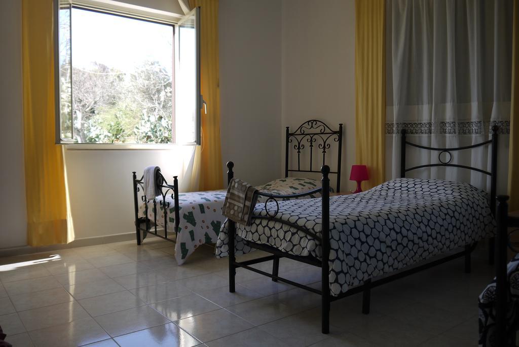 Casa Vacanze Laura Villa Caltanissetta Oda fotoğraf
